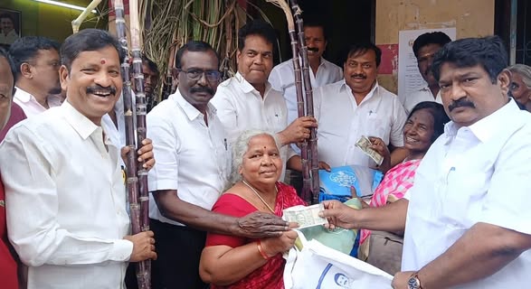 தமிழர் திருநாளாம் தைப் பொங்கலை முன்னிட்டு ரூ.3,000 ரொக்கத்துடன் கூடிய பொங்கல் பரிசுத் தொகுப்பு வழங்கும் திட்டத்தை இன்று தொடங்கி வைத்தார்!