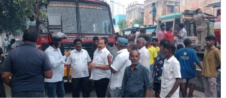 உதயசூரியன் நகர் பின்புறம் உள்ள குடிசை பகுதியில் தீப்பிடித்து வீடுகள் எரிந்த