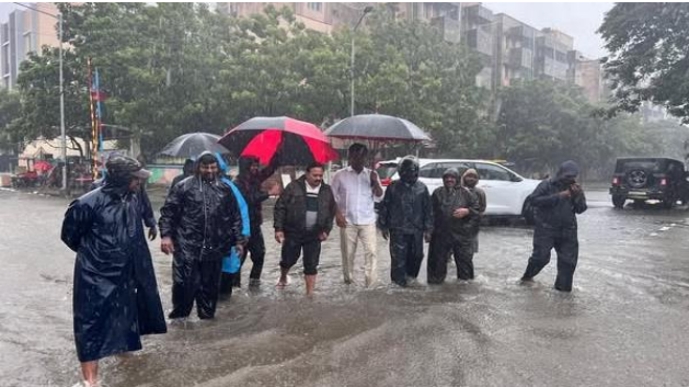 மழைக்கால நடவடிக்கைகள்