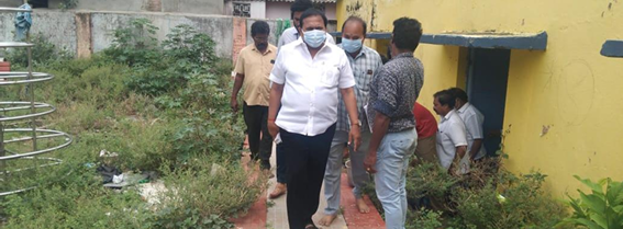 எம்.ஜி.ஆர் நகர் மற்றும் தாமோதரன் நகரில் பயன்பாட்டிலில்லாத பூங்கா, பழுதடைந்த நிலையிலுள்ள கழிப்பிடம்,